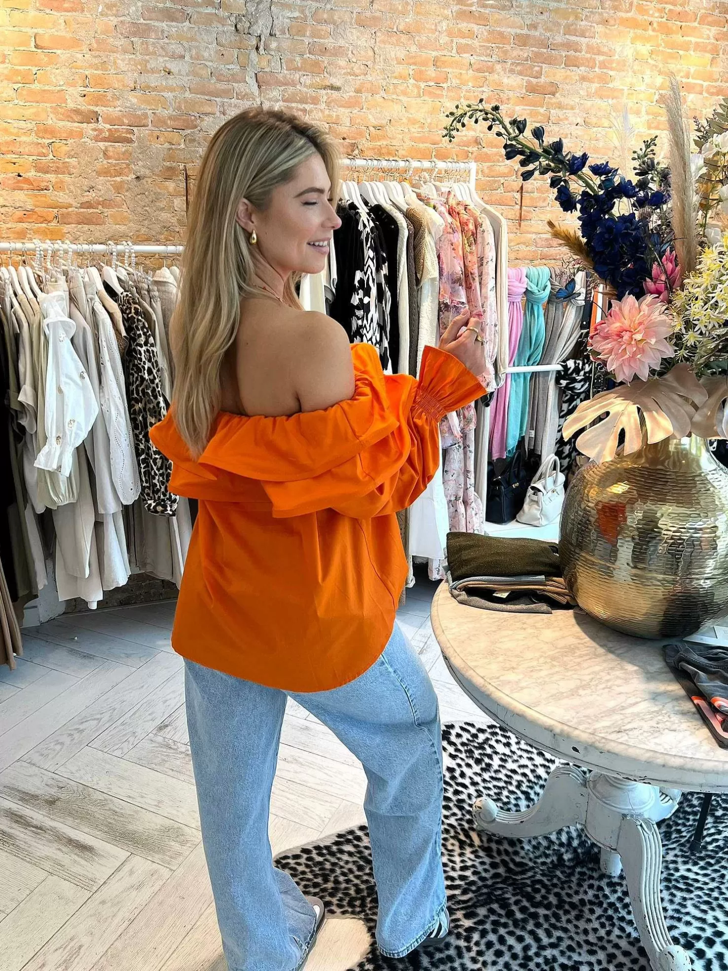 LOF Boutique Tops & Blousjes>Elena Off Shoulder Ruffle Blouse Orange